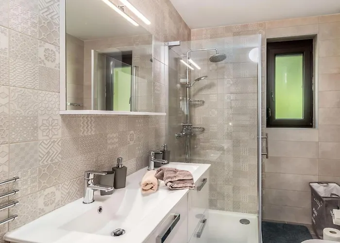 Stunning In With Wifi Tatil Evi Brod na Kupi